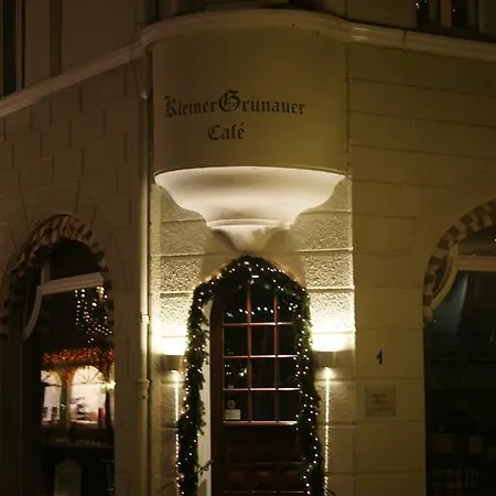 & Cafe Kleinergruenauer