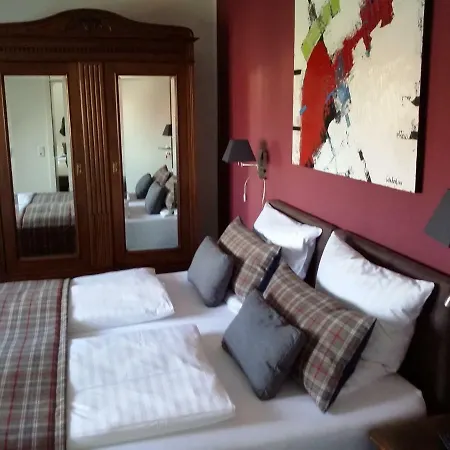 & Cafe Kleinergruenauer 3* باد سالزفلن